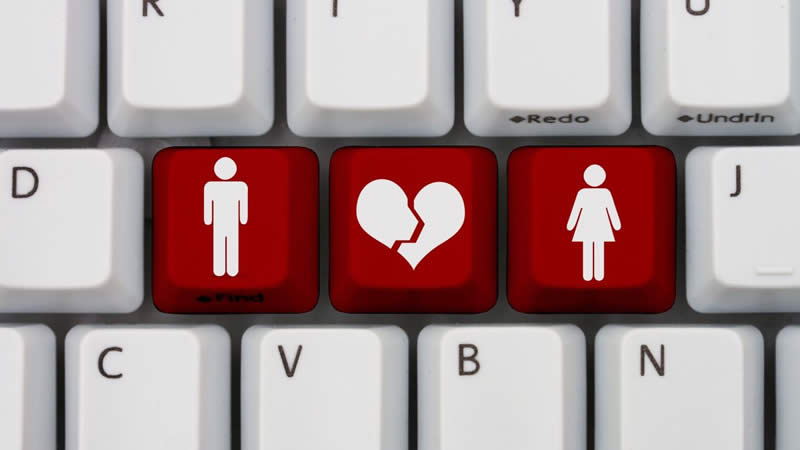 Police warn online daters