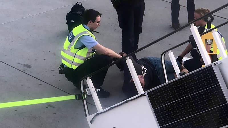 Drunk EasyJet Passenger Storm Cockpit